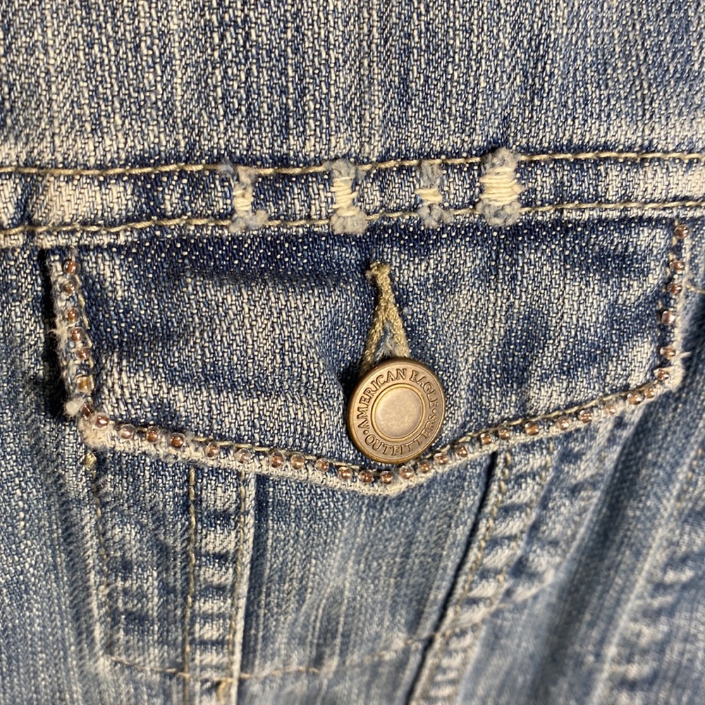 American Eagle size M distressed jean jacket - Picture 13 of 13